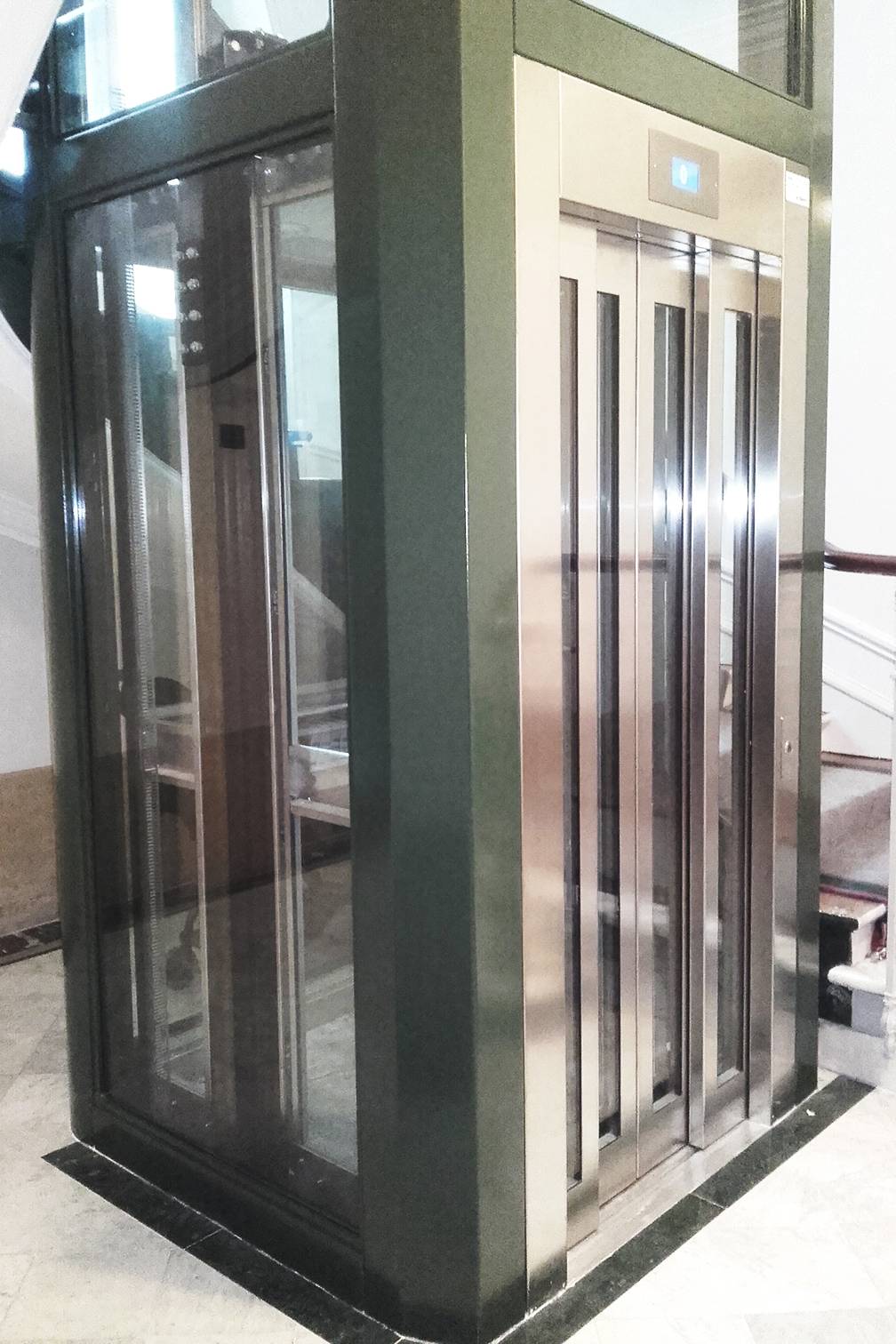 2022-OCTÉ Lift-solutions ascenseur-realisation-cabine 2022-OCTÉ Lift-solutions ascenseur-realisation-cabine