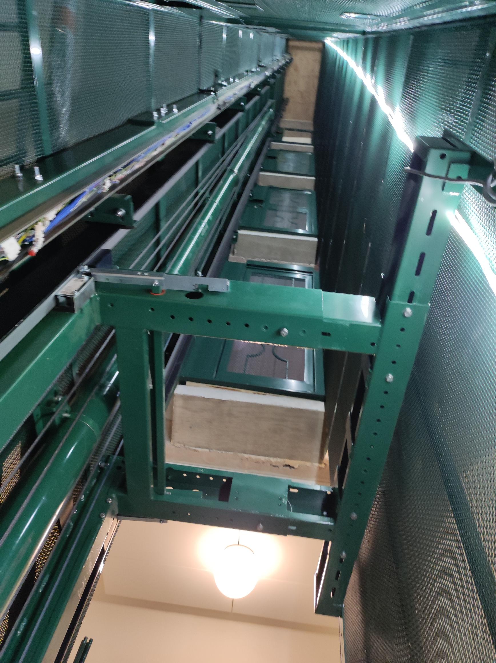 pose ascenseur hydraulique
