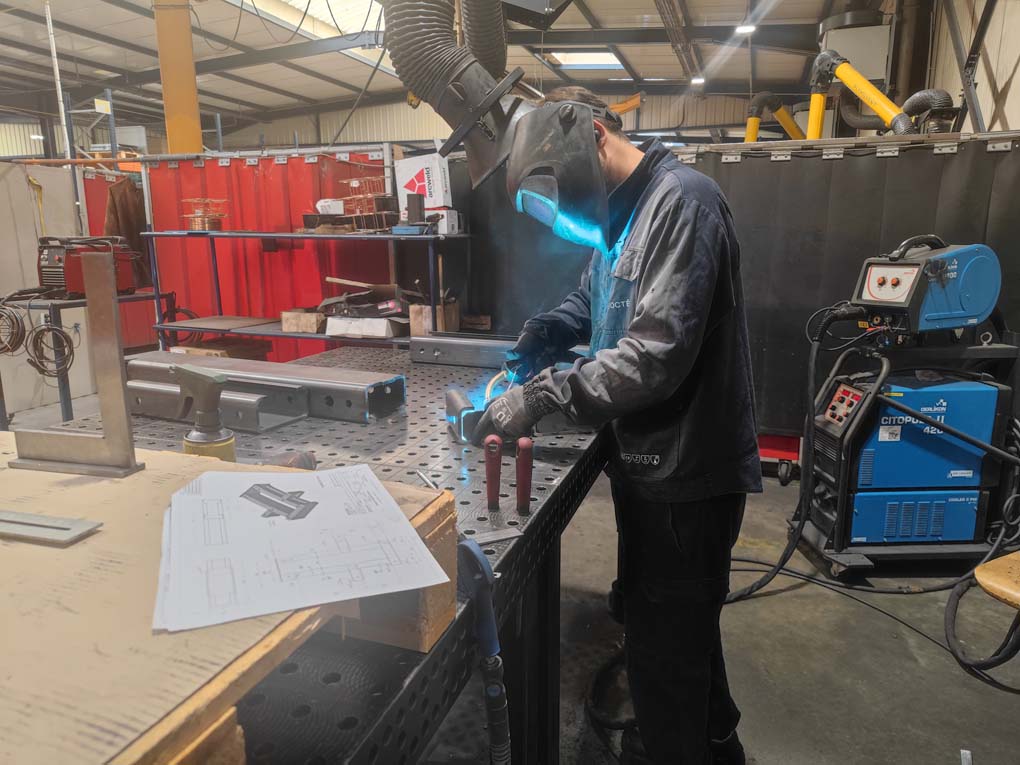 soudeur arc electrique octe industry atelier